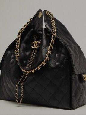 CHANEL 25 Hobo Bag , Medium size.
